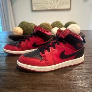Kids Jordan 1